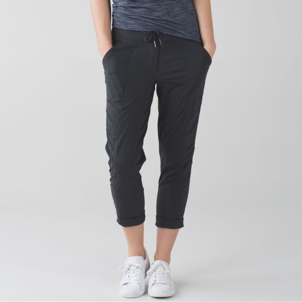 lululemon athletica Black Cropped Drawstring Pants